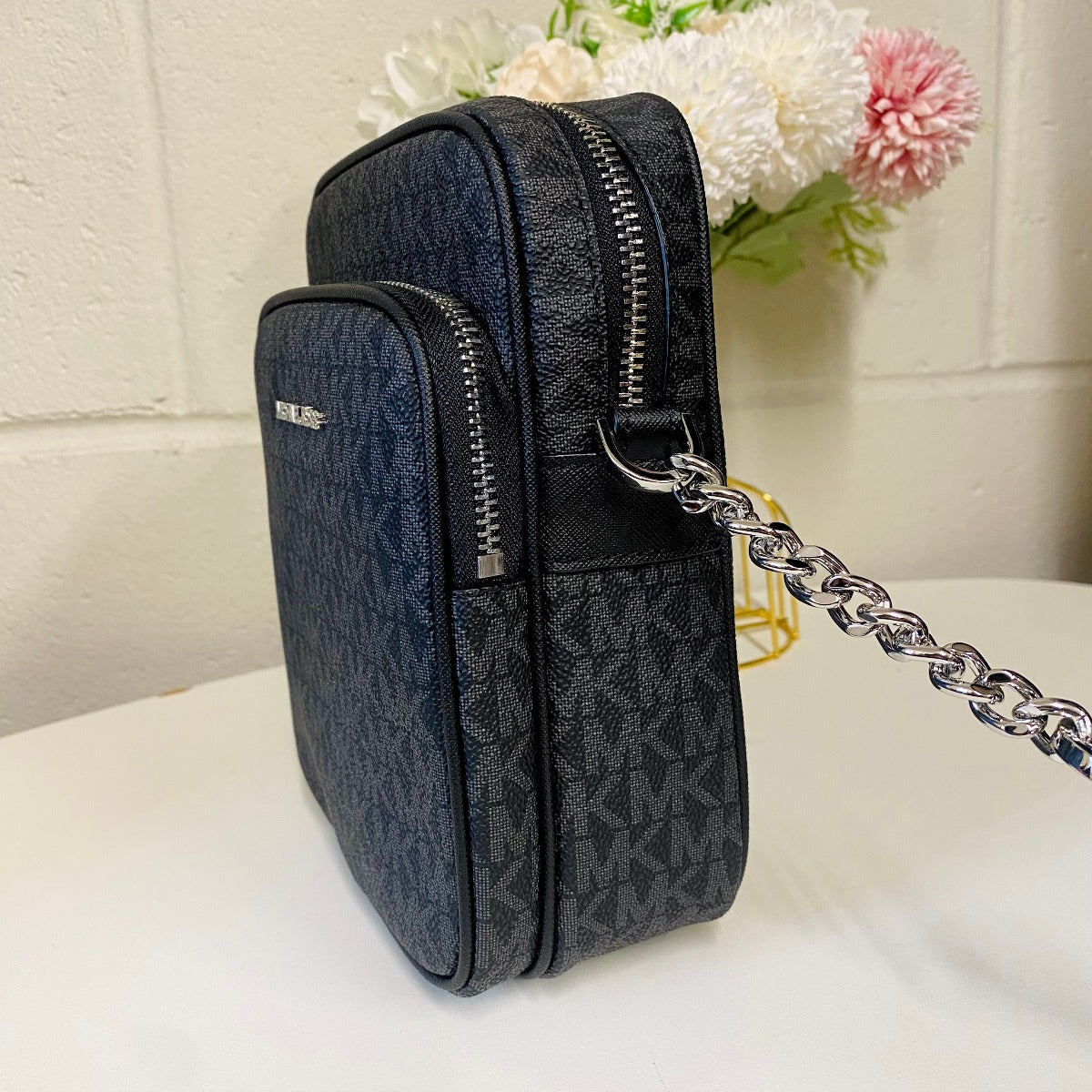 MICHAEL KORS 35F1STVC2B JET SET TRAVEL MEDIUM CROSSBODY BAG MK BLACK MICHAEL KORS 35F1STVC2B JET SET TRAVEL MEDIUM CROSSBODY BAG MK BLACK